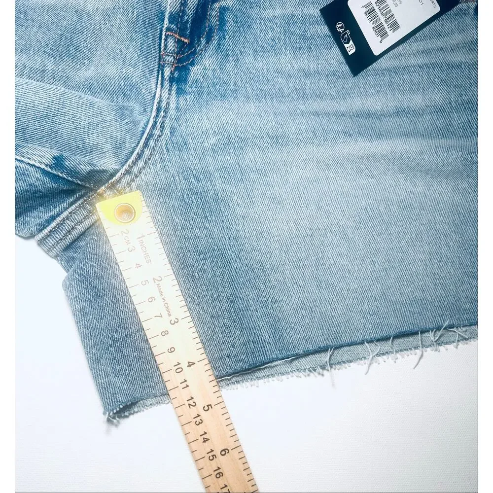 7 For All Mankind Monroe Long Denim Shorts, in Ode To. Size 27. NWT’s